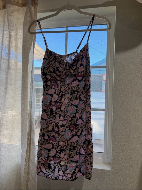 Billabong Dresses & Skirts - Billabong‎ Black Floral Strappy Dress with Pink Floral Accents Size Small